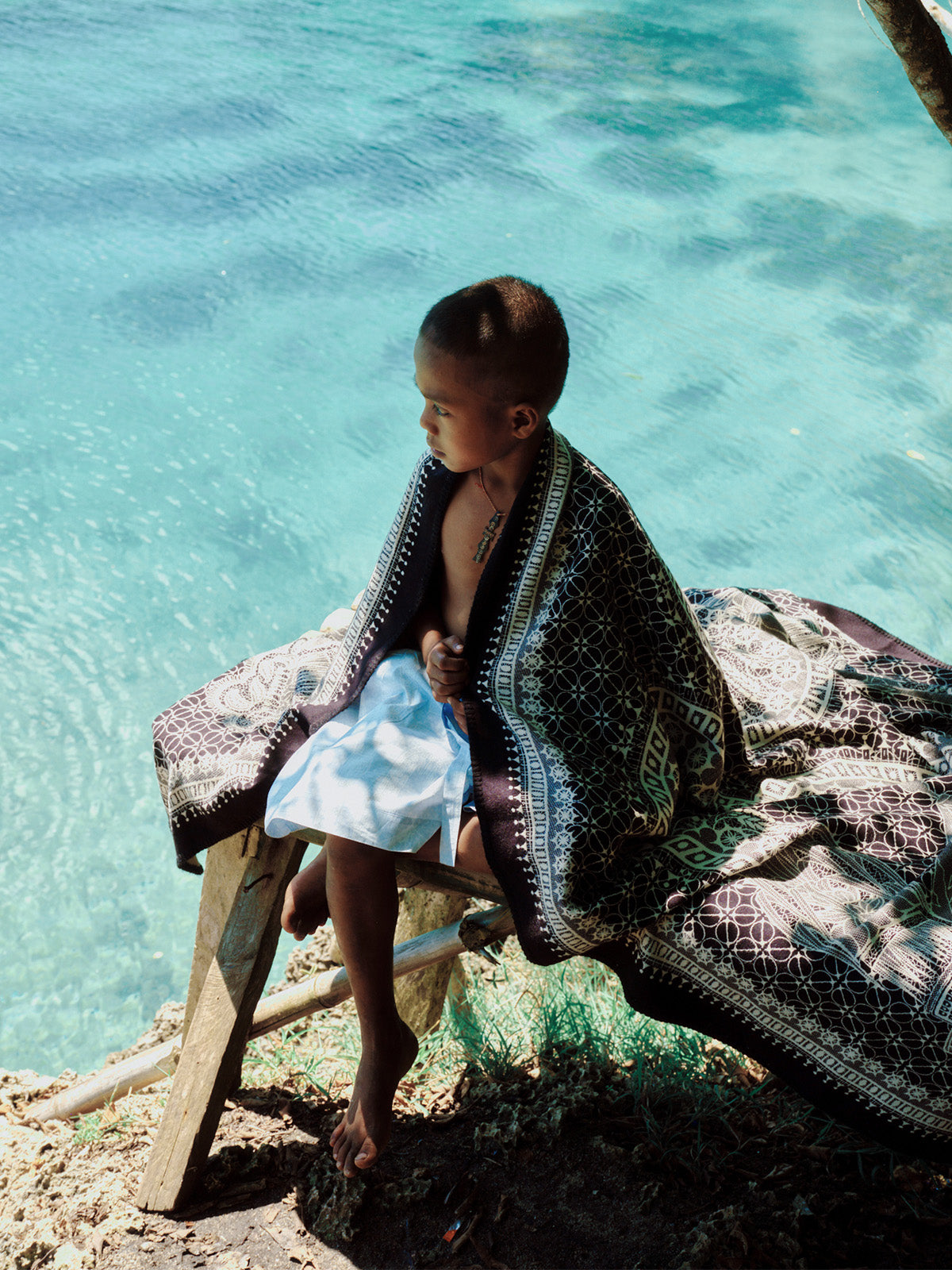 Black Penjor Lace Print Blanket